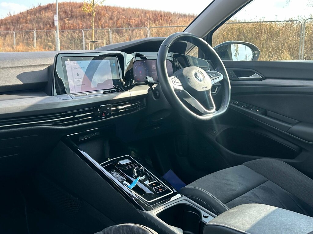 Volkswagen e-Golf Hatchback Black #10