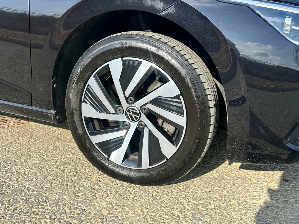 Volkswagen e-Golf Hatchback Black #37