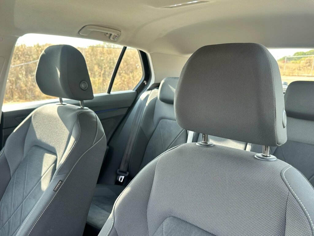 Volkswagen e-Golf Hatchback Black #52