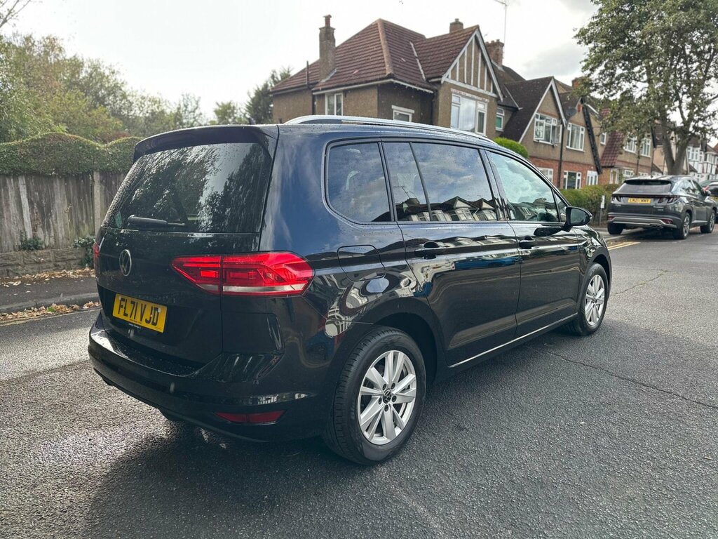 Volkswagen Touran 1.5 Tsi Evo Se Family Dsg Euro 6 Ss FL71VJD Black #5