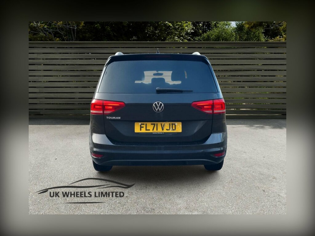Volkswagen Touran 1.5 Tsi Evo Se Family Dsg Euro 6 Ss FL71VJD Black #3