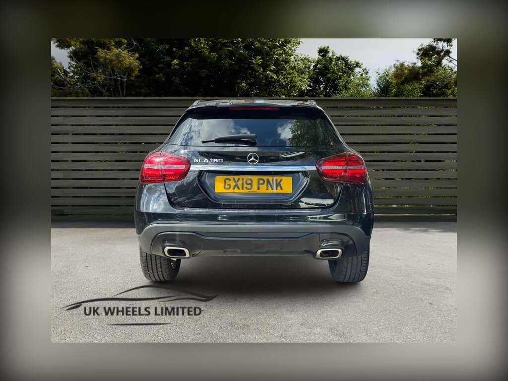 Mercedes-Benz GLA Class 1.6 Gla180 Urban Edition 7G-dct Euro 6 Ss Black #3