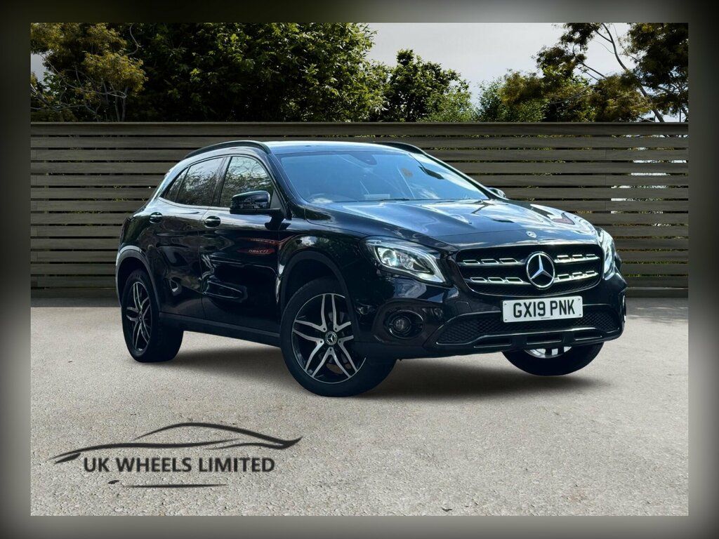 Mercedes-Benz GLA Class 1.6 Gla180 Urban Edition 7G-dct Euro 6 Ss Black