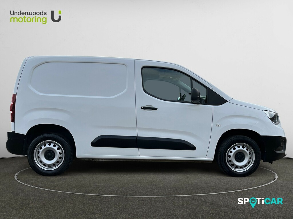 Vauxhall Combo 1.5 Turbo D 2300 Dynamic Panel Van Manu White #4