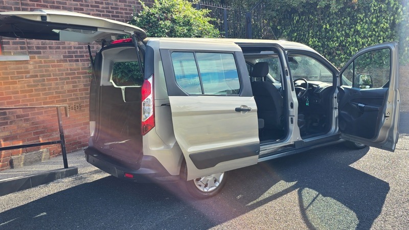 Ford Tourneo Connect 1.5 Tdci Titanium Powershift #37