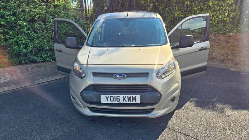 Ford Tourneo Connect 1.5 Tdci Titanium Powershift #40