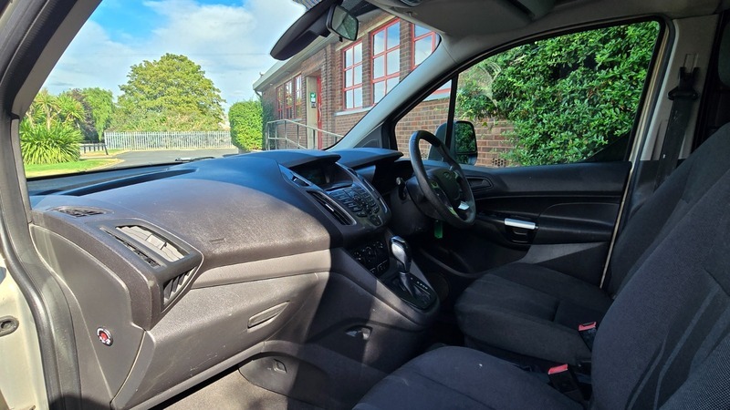 Ford Tourneo Connect 1.5 Tdci Titanium Powershift #21