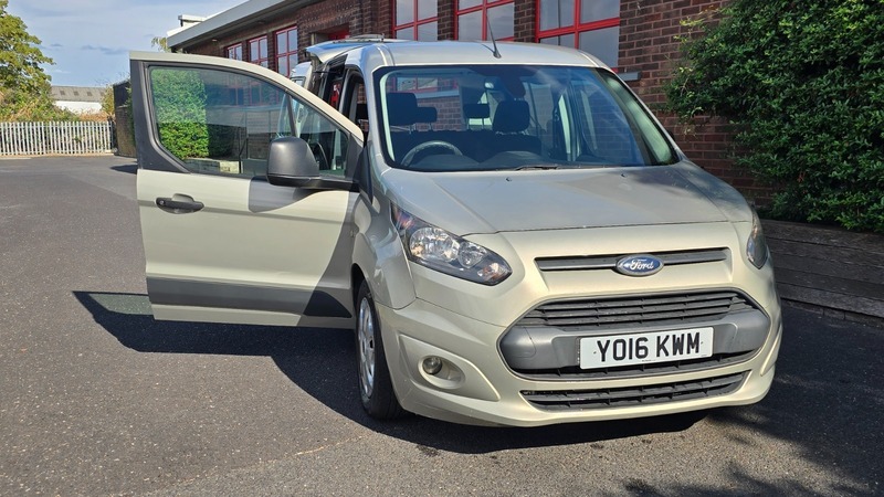Ford Tourneo Connect 1.5 Tdci Titanium Powershift #34