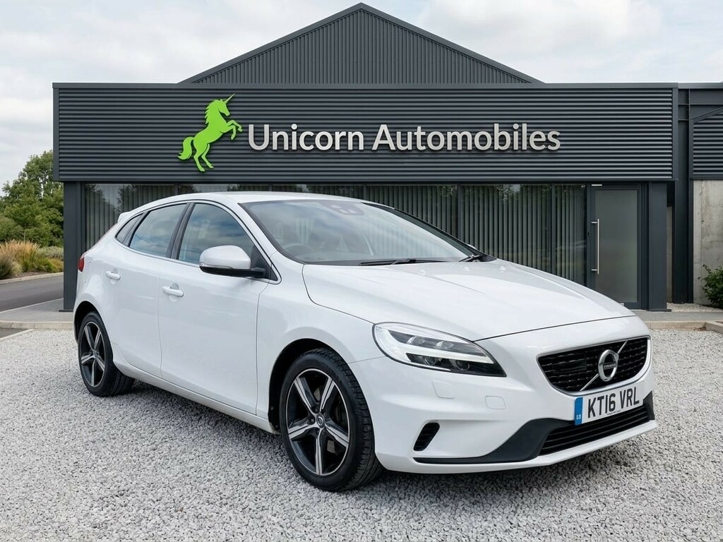 Volvo V40 2.0 R-design D4 White