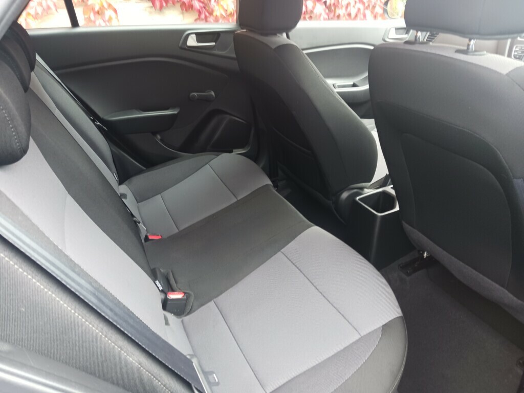 Hyundai I20 Active Black #10
