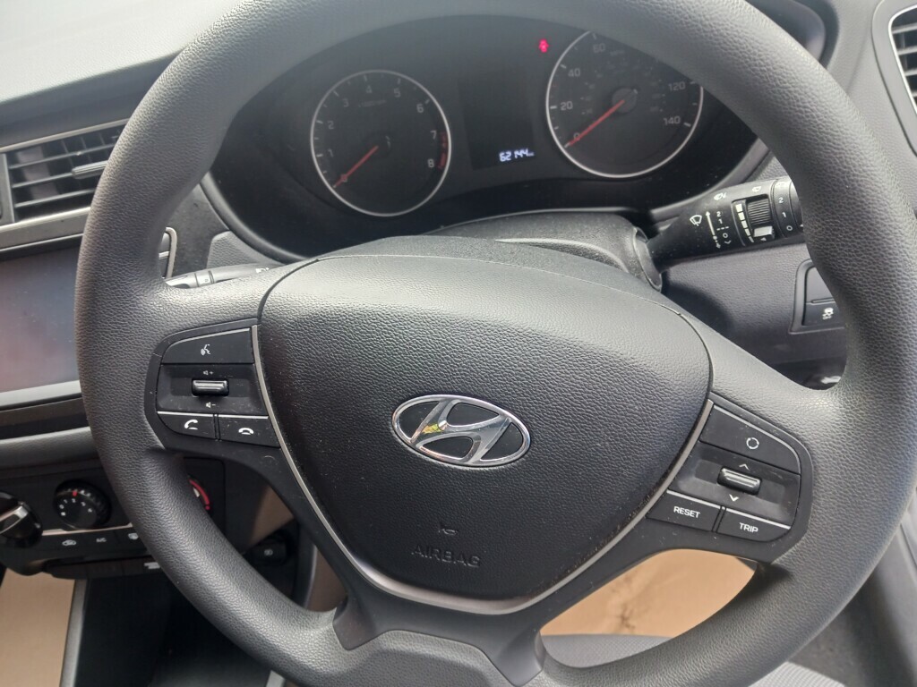 Hyundai I20 Active Black #8