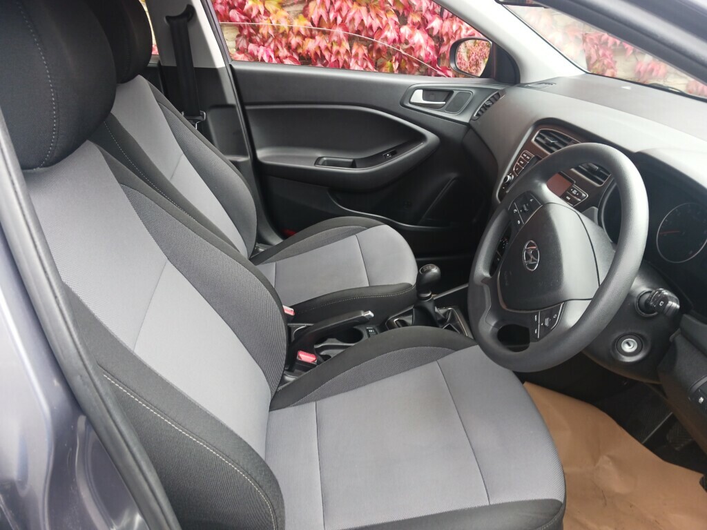 Hyundai I20 Active Black #9