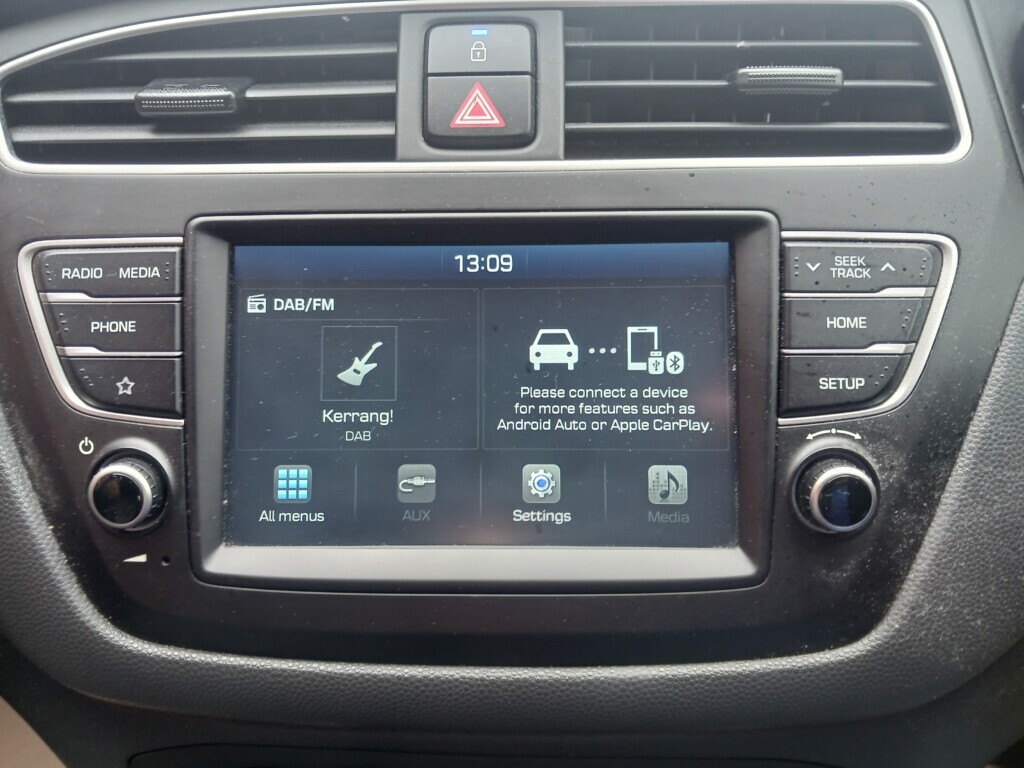 Hyundai I20 Active Black #18