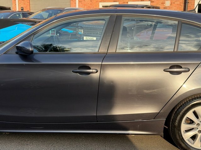 BMW 1 Series 2.0 118D M Black #10