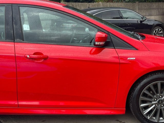 Ford Focus 1.0T Ecoboost St-line Hatchback Eu Red #5
