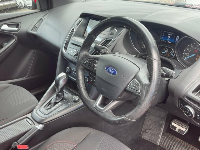 Ford Focus 1.0T Ecoboost St-line Hatchback Eu Red #2