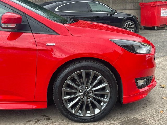 Ford Focus 1.0T Ecoboost St-line Hatchback Eu Red #4