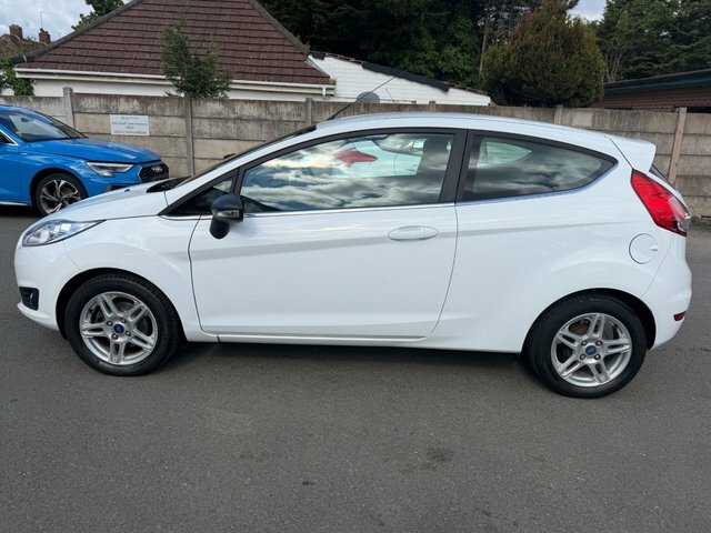 Ford Fiesta Hatchback Blue #18