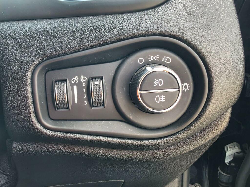 Jeep Renegade Night Eagle Grey #14