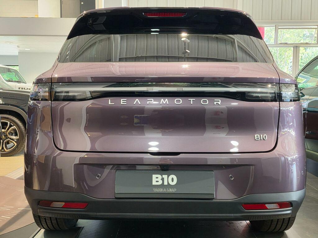 Leapmotor B10 67.1Kwh Auto 5dr Purple #3