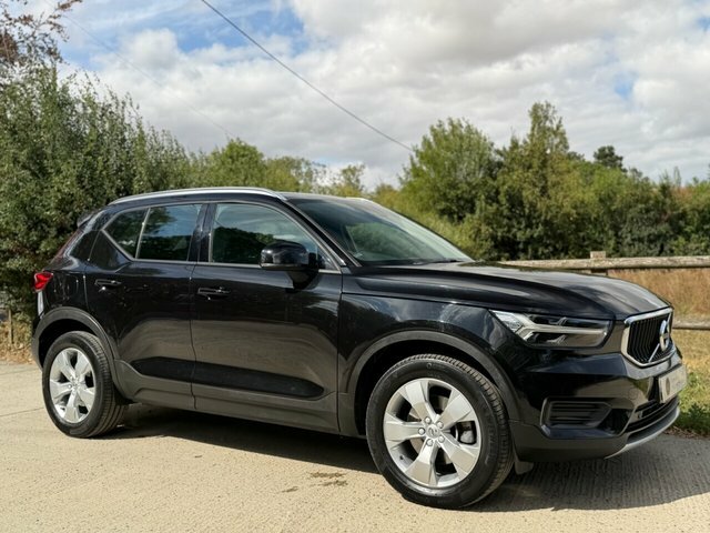 Volvo XC40 T4 Momentum Suv Black #3