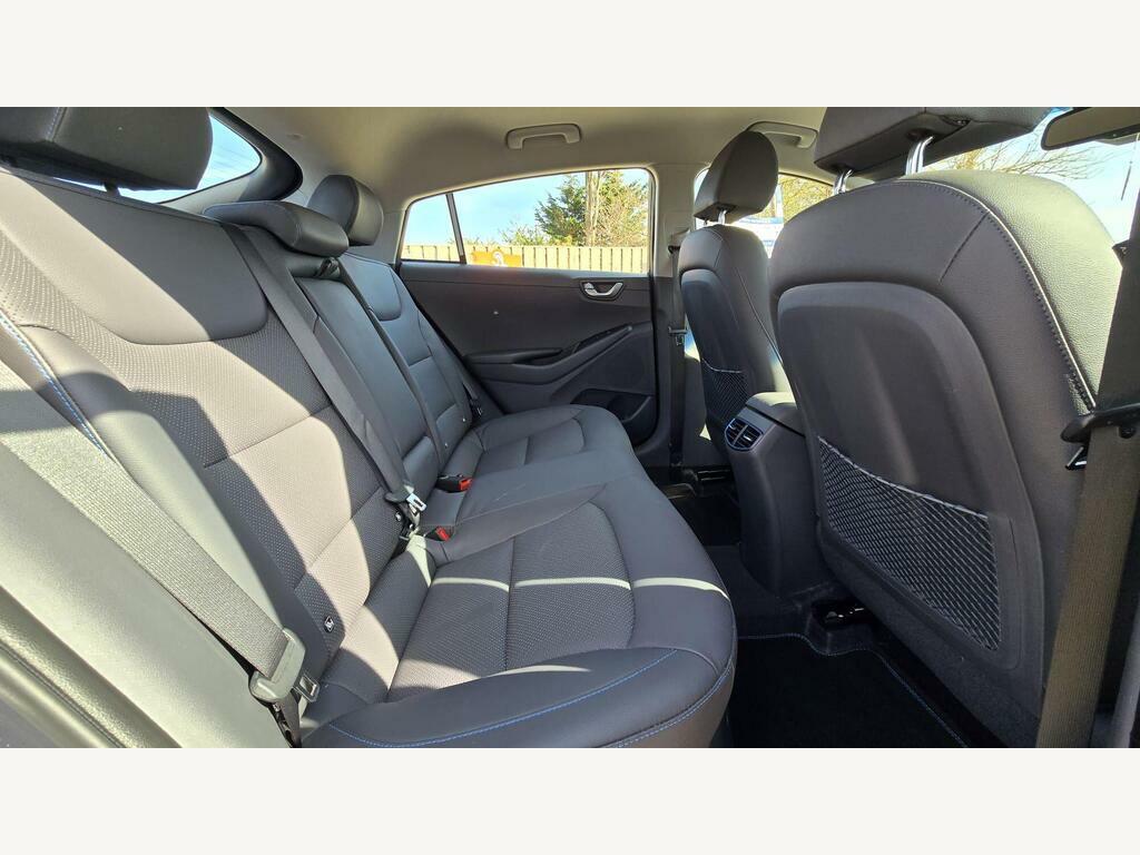 Hyundai Ioniq Hatchback #25
