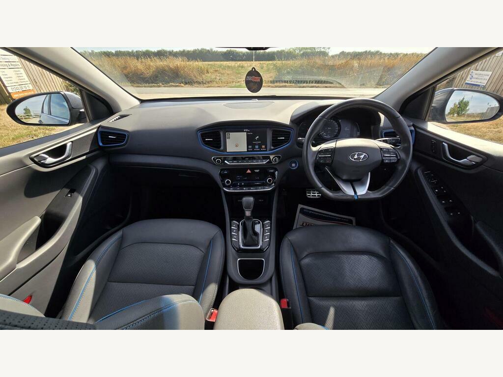 Hyundai Ioniq Hatchback #12