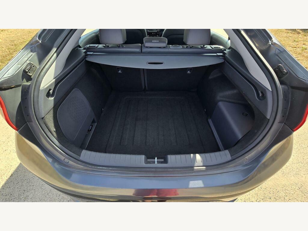 Hyundai Ioniq Hatchback #27
