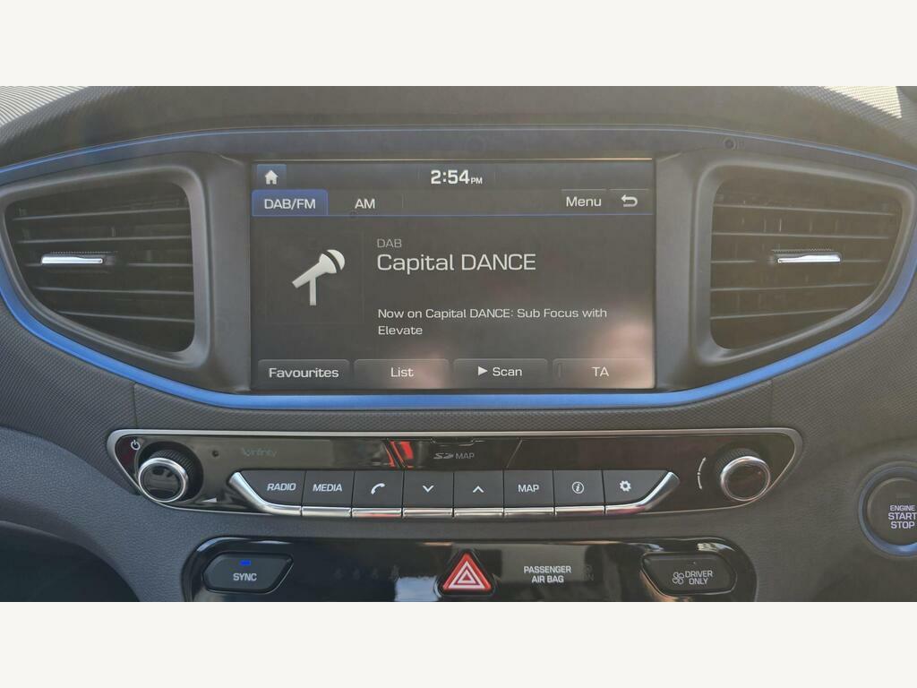 Hyundai Ioniq Hatchback #17