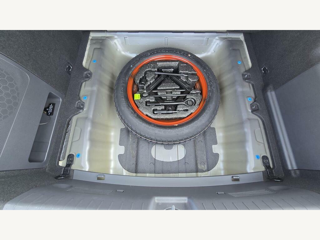 Hyundai Ioniq Hatchback #28