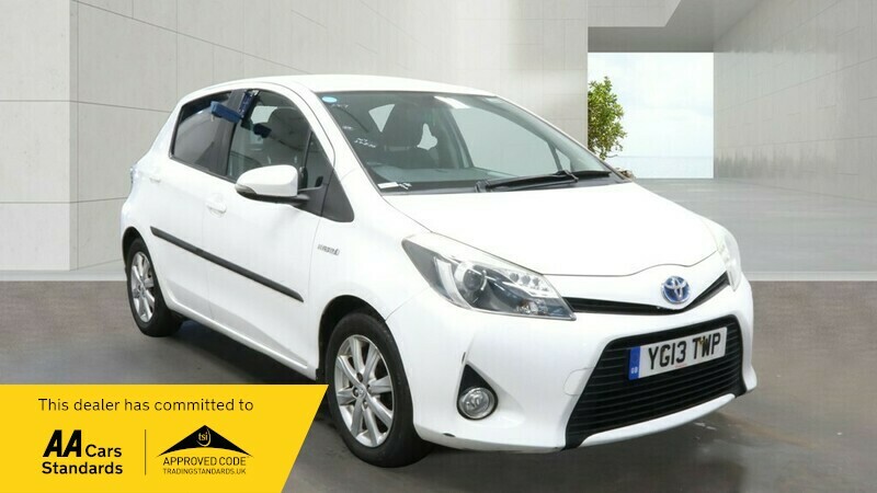 Toyota Yaris Vvt-i T4 White