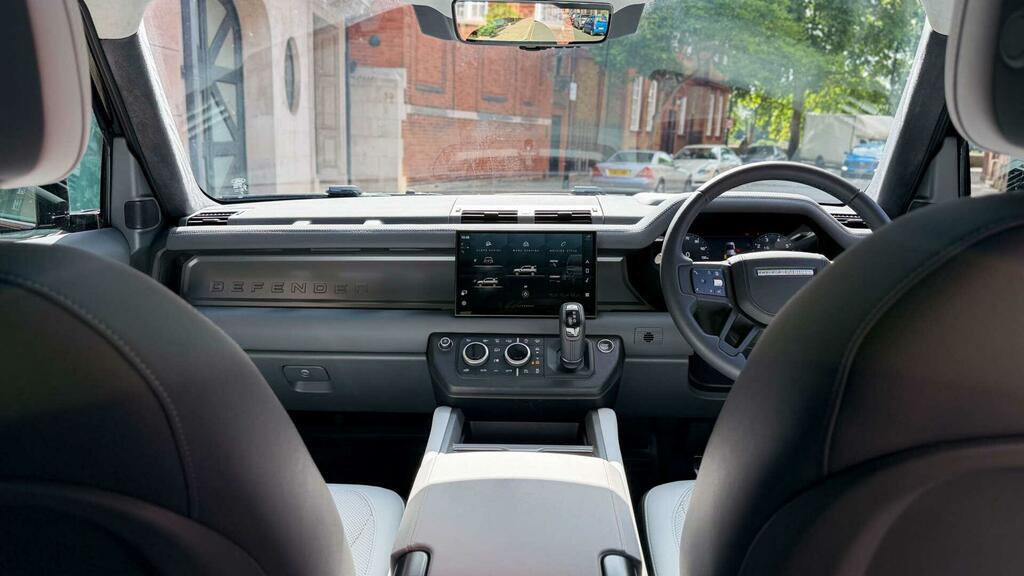 Land Rover Defender Octa Grey #33