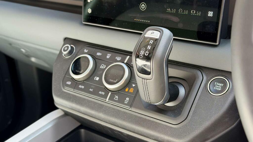 Land Rover Defender Octa Grey #29