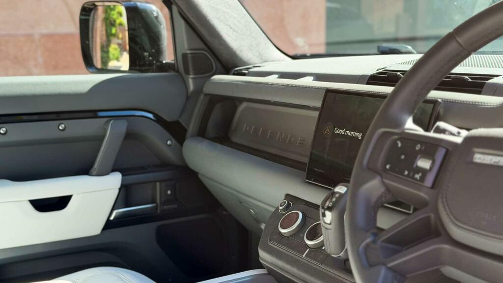 Land Rover Defender Octa Grey #23