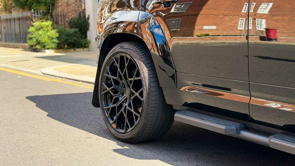 Land Rover Defender Octa Grey #11