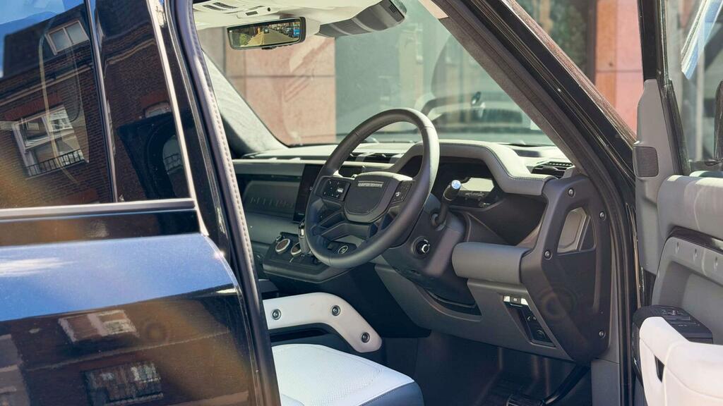 Land Rover Defender Octa Grey #21