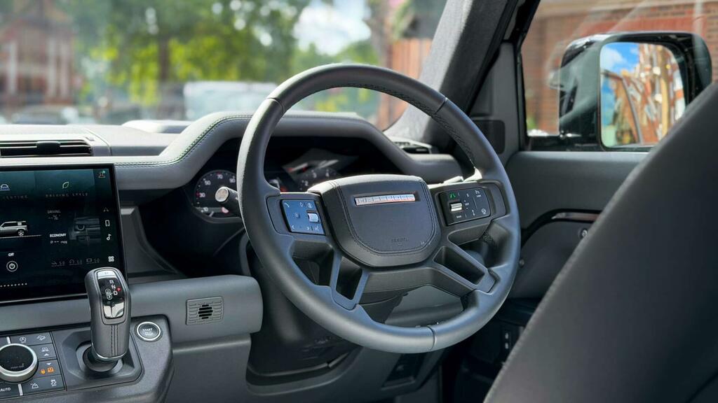 Land Rover Defender Octa Grey #36