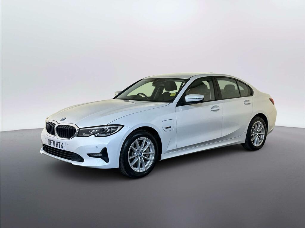 BMW 3 Series 2.0 330E 12Kwh Se Pro Saloon Plug-in Hy DF71HTK White #4