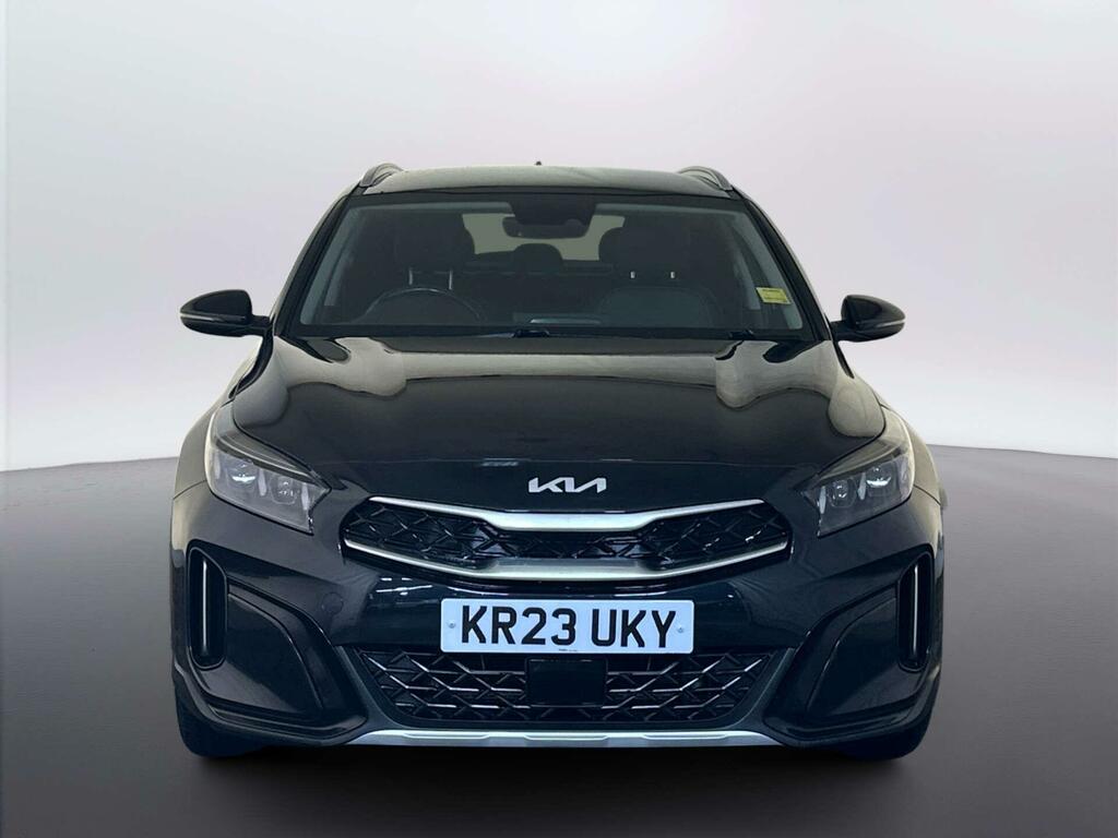 Kia Xceed 1.6 Gdi 8.9Kwh 3 Suv Plug-in Hybrid Dct Black #3