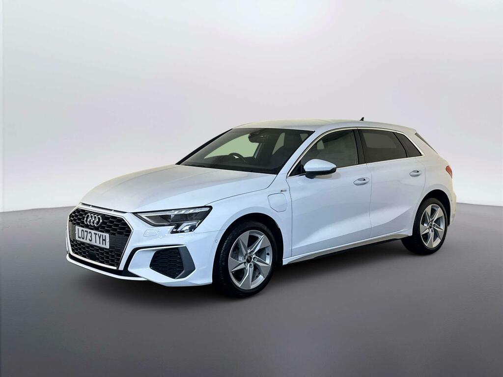 Audi A3 1.4 Tfsie 40 S Line Sportback Plug-in H White #4