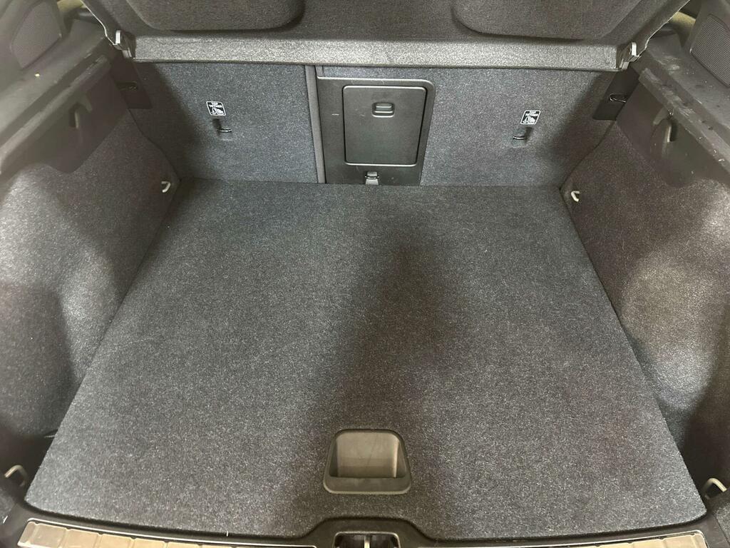 Volvo C40 Plus Silver #12