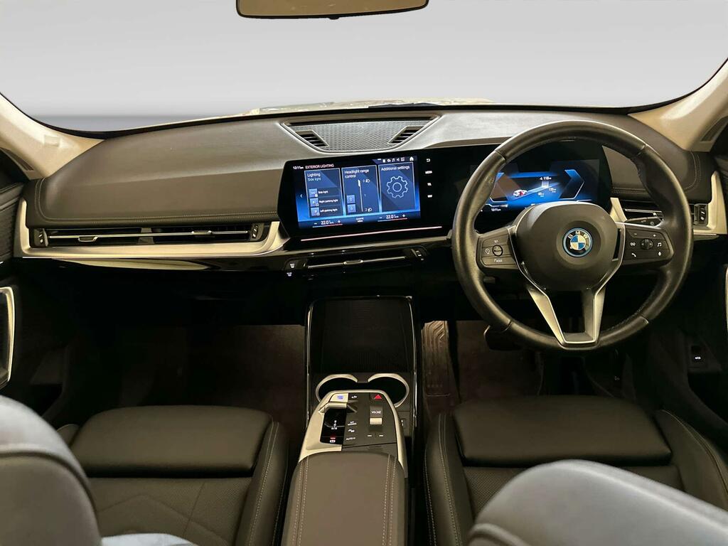 BMW iX1 30 66.5Kwh Xline Suv Xdrive 11K White #2