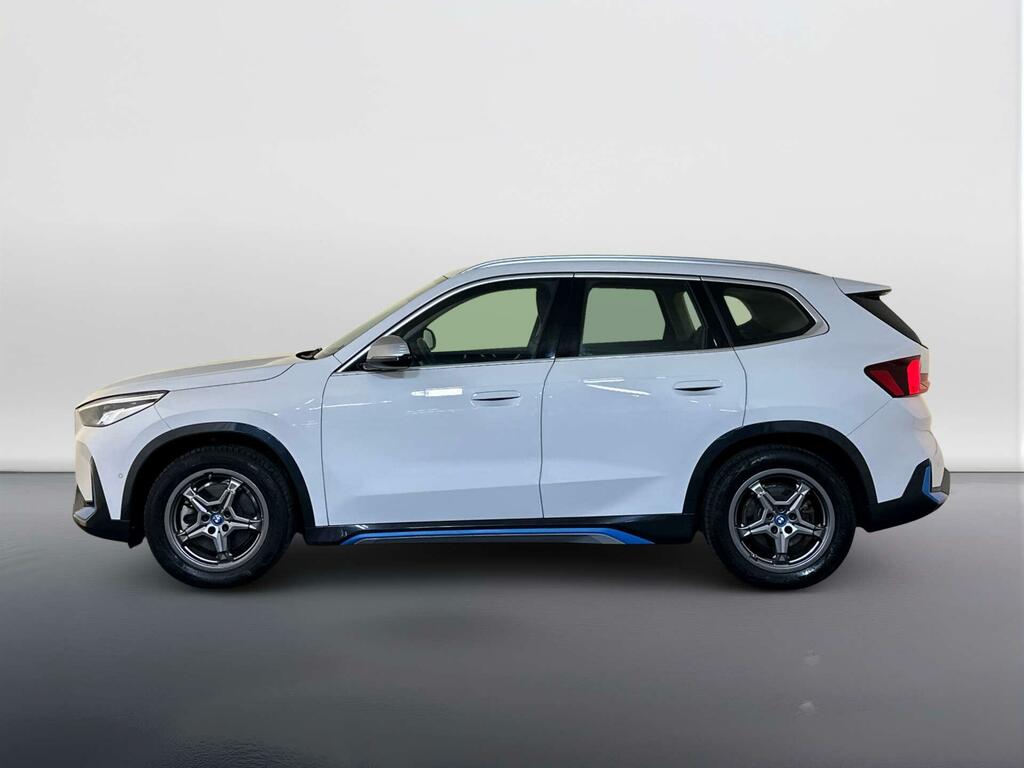 BMW iX1 30 66.5Kwh Xline Suv Xdrive 11K White #5