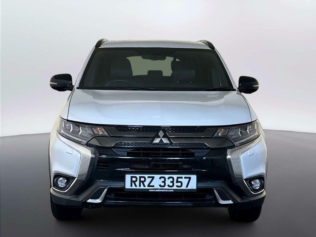 Mitsubishi Outlander 2.0 Mivec Black Suv Cvt 4Wd Euro 6 Ss White #3