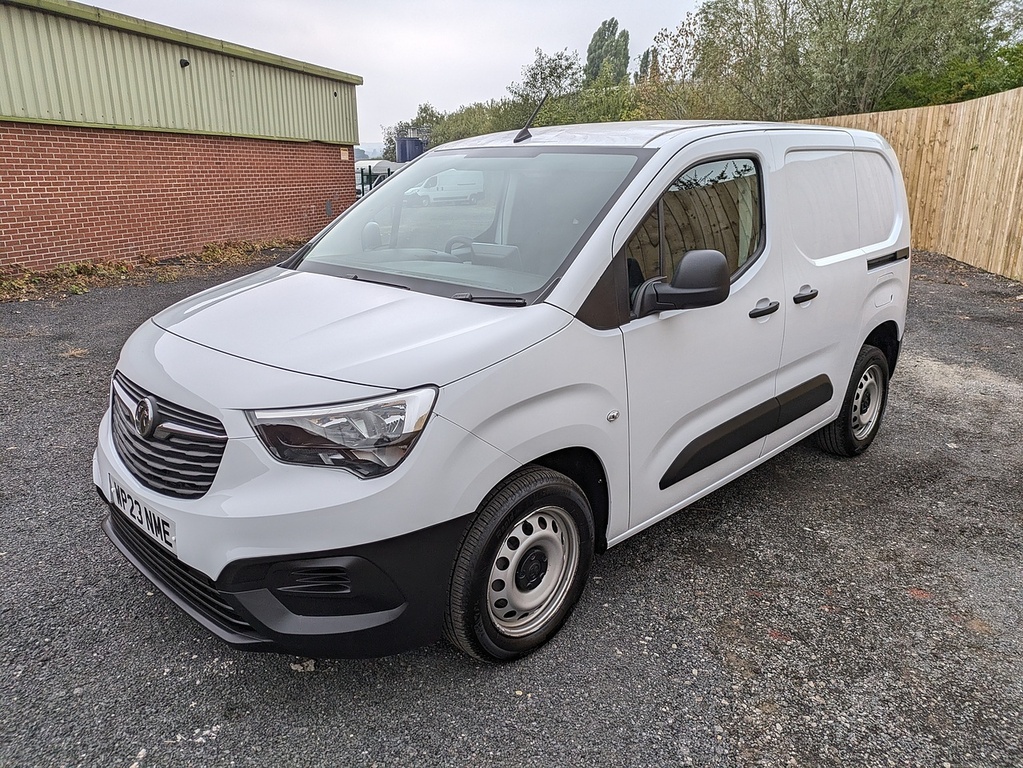 Vauxhall Combo Turbo D 2300 Prime White #3