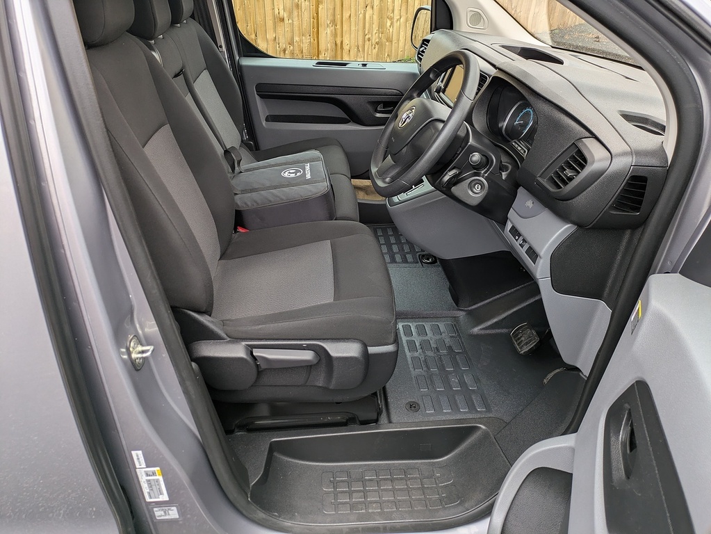 Vauxhall Vivaro 3100 2.0D 145Ps Sportive H1 Van Grey #9