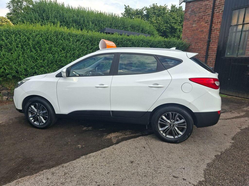 Hyundai Ix35 Suv 1.7 Crdi Se Euro 5 Ss Nav 201515 White #6