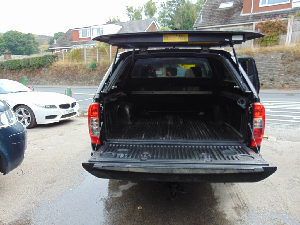 Nissan Navara 2.3 Dci Tekna Pickup Double Cab 4W Black #5