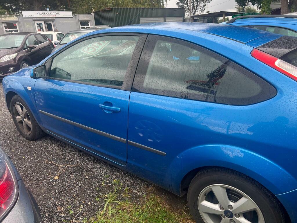 Ford Focus Hatchback  #5