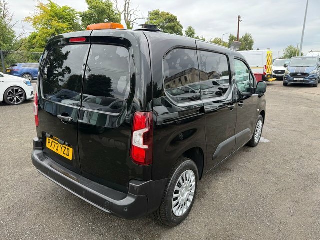 Toyota Proace City Bluehdi Icon Short Panel Black #2